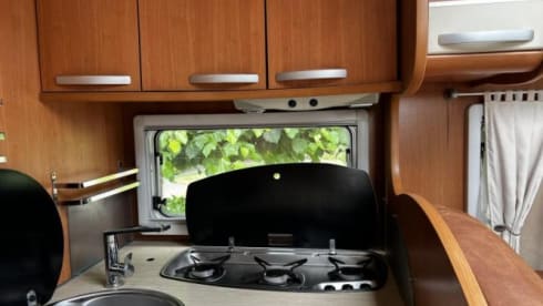De Camper – Pilote semi-integrated (3 persons)