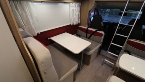 Alba – 6/7 berth motorhome with canopy