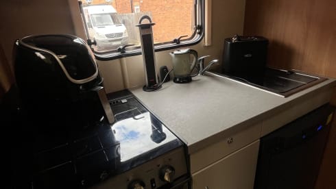 Posh Motorhomes – 4 berth Fiat semi-integrated from 2019