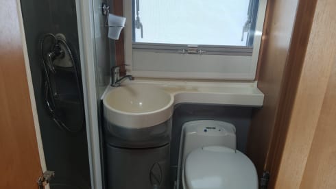 Noleggia il Camper dei tuoi Sogni per una Vacanza Indimenticabile!