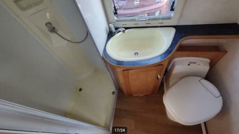 Pèpè – Very neat and spacious camper