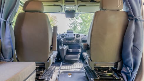 ORBIS – 2p Renault bus from 2018 Travel case built for convenience. none like this