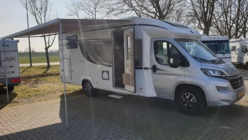 C25 – 4p Bürstner semi-integrated from 2018