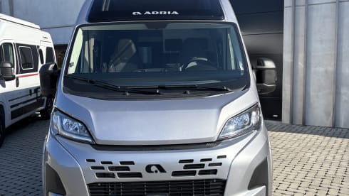 Adria Twin 640 SGX Sports AUTOMAAT