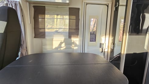 Titanium – Luxury 4 person Camper (extra air conditioning, smart TV, Alpine navigation/radio)