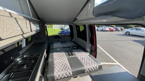 Ruby – 4 Berth T6! CarPlay/Cruise Control/Kitchen