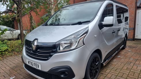 Trevor – 4 berth Renault campervan from 2016
