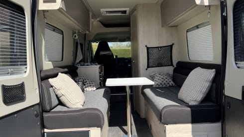 Lola – 2 berth Autotrail campervan