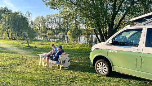 Ventje Avocado – Guy Avocado '24; 4p Volkswagen camper van from 2024