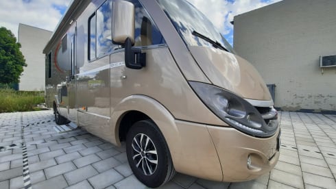GIPA CAMPER – LUXE MOBILHOME INTEGRAAL BURSTNER met WIFI binnen EUROPA