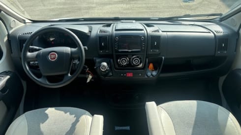 Familie camper – 4p Fiat semi-integrated uit 2019