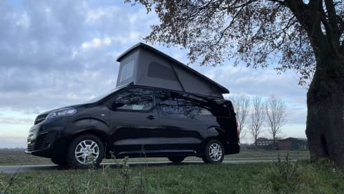 Wanderwatt #1 – 4p Elektrische Vivaro-E Buscamper uit 2022