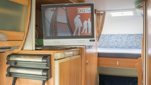 Camper Homer – Spacious integral camper with lots of comfort!
