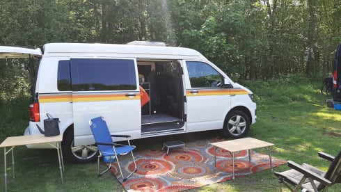 2p Volkswagen bus camper from 2017