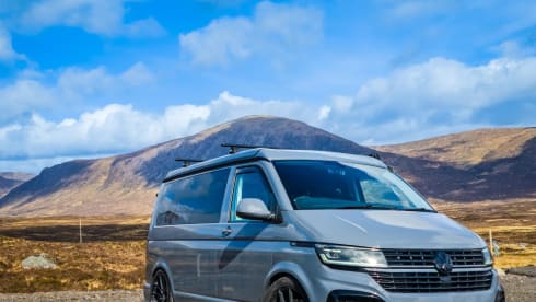 TMC – Immaculate VW T6.1 Camper – Luxury Spec, Sleeps 4, Off-Grid