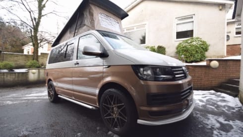 Volkswagen Campervan - 4 Berth