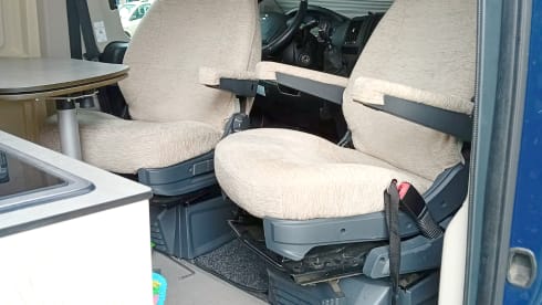 Frits – Frits: Comfortabele, complete camper voor 2 personen (en 1 hond)