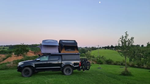 Lizette – Toyota Hilux Overlander