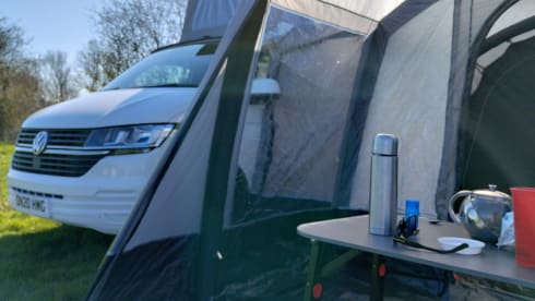 Dinah – 2020 4 berth fully equipped VW