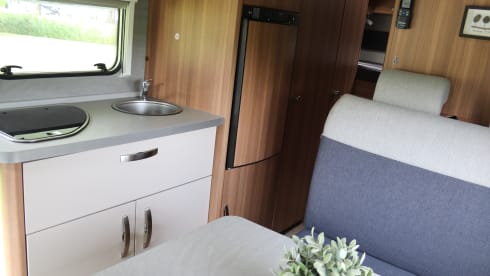 6p Peugeot alcove from 2019