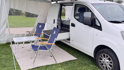 2p Nissan campervan from 2011