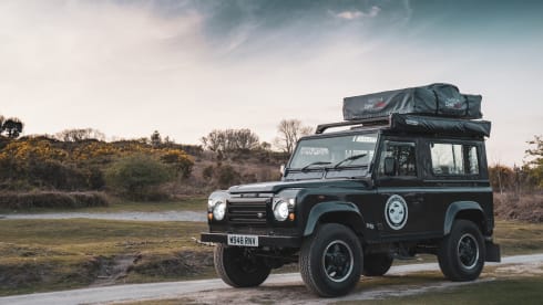 Waffle – Land Rover Dachaufbau mit 2 Schlafplätzen, Baujahr 2000