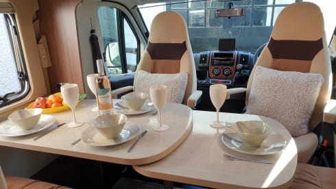 Gertie – Luxury 4 berth Burstner, fixed bed, heating, satellite TV