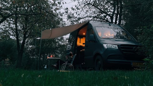 Chris & Ride – 2p MB sprinter OFF-GRID from 2019