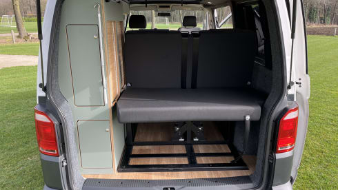 4-Sitzer Volkswagen Wohnmobil aus dem Jahr 2017