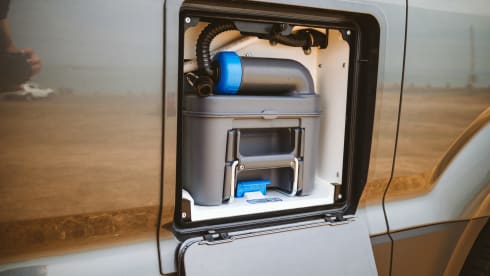 The Holiday Van – Brandneu – VW Grand California – 4 Schlafplätze – inkl. Dusche, Toilette und Küche