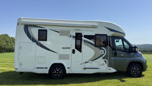 Geräumiges Wohnmobil mit 4 Schlafplätzen – unter 7 m
