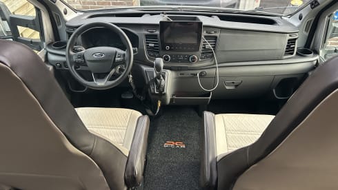 4p Benimar semi-integrated uit 2023