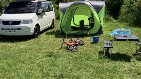 Shelly – 4 berth Volkswagen T5 campervan 