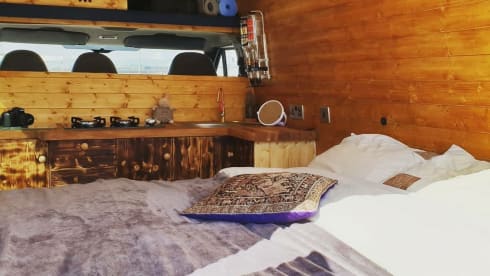 Squeak 🐰 – Compact surf camper!!