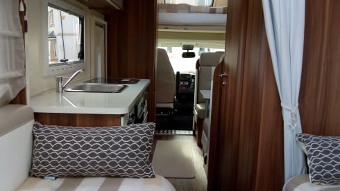 NC500 Highland Tourer – Auto Roller 746 motorhome - ideal for NC500 and Highlands