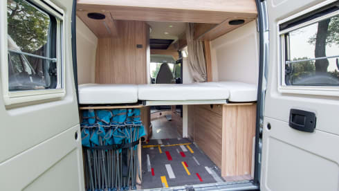 Hymer Ayers Rock 2022 with sleeping roof for 2 or 4 people