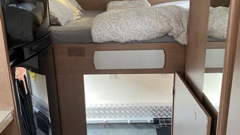 Carefree on the road with Fiat Mc Louis mobile home