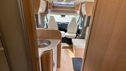 Citroën semi-integrata a 5 posti dal 2020