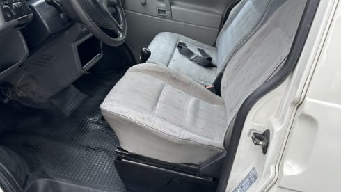 2p Volkswagen bus from 2002