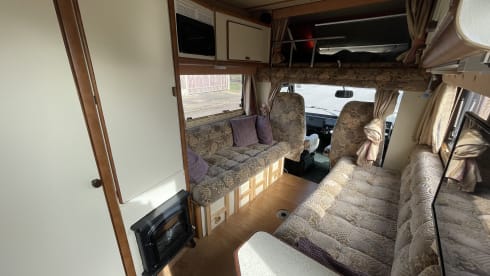 'Pandora' – Off-Grid Motorhome - Petrol & LPG **Fully Comp Insurance Included**