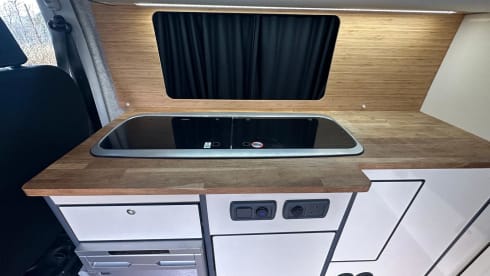 Skye3, 4 berth campervan with pop top