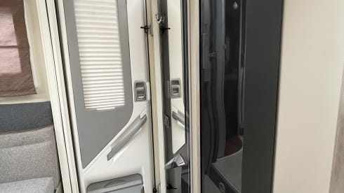 Challenger 308 Graphite Edition