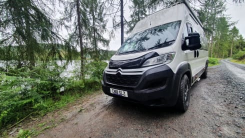Ragianna – 4 Berth Citroën Relay 2023 OFF Grid Conversion