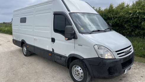 Large 5 berth Iveco Daily Campervan 7 belted seats 