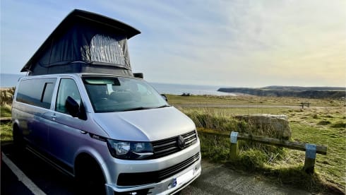 The Onyx – 4 Berth, 5 Seater, VW T6 Highline Campervan