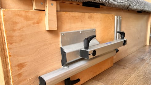 Trekker – Peugeot Boxer Electric Bed/Lithium powered/off-grid  2Berth