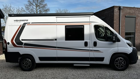 6 Weinsberg 600 Fire buscamper 2025 automatic