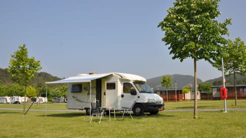 2-seater LMC semi-integrated from 2004