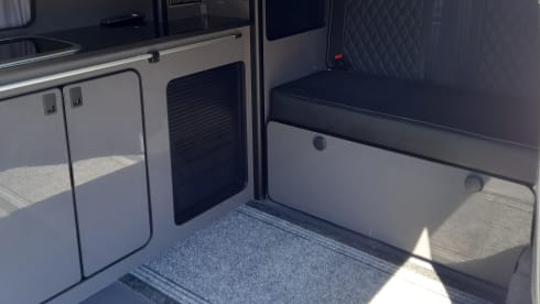 Harvey  – 2 berth VW High-Top LWB Campervan AC