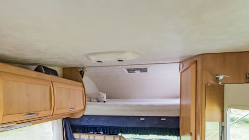 Nice compact 5p McLouis camper